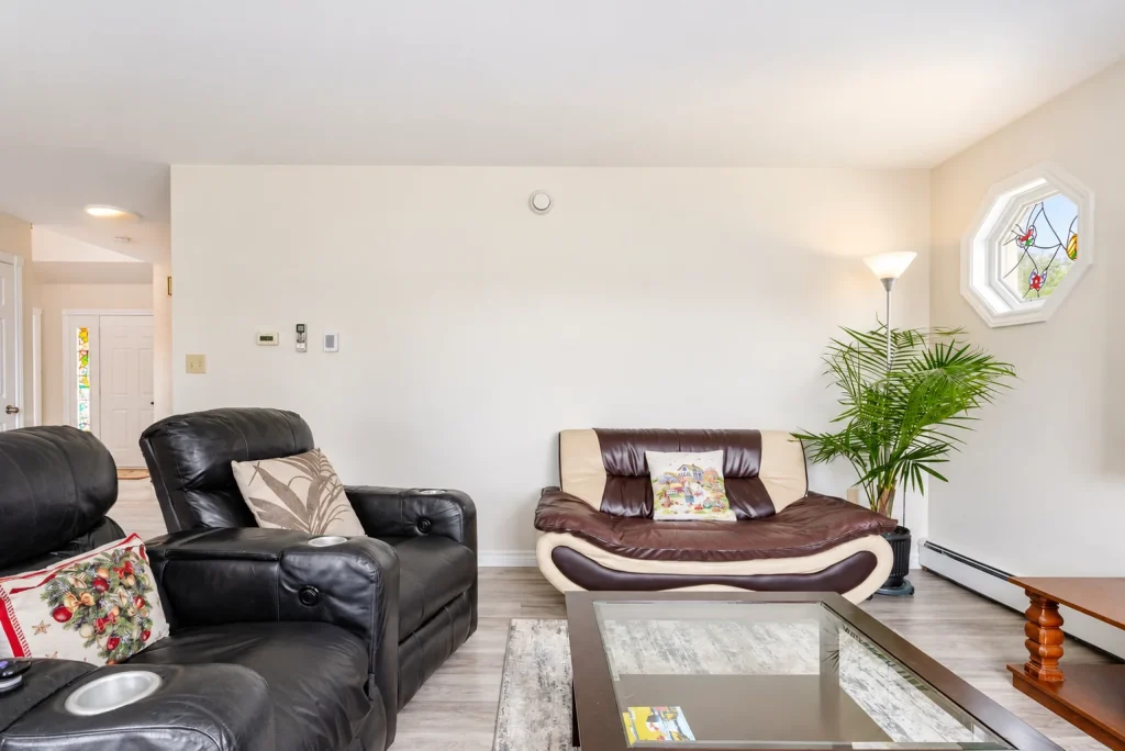 Reclining chairs and sofa in the home theatre